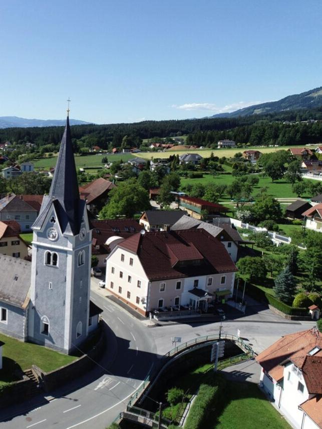 Gaestehaus Freitag Das Kleine Hotel Sankt Georgen im Lavanttal エクステリア 写真